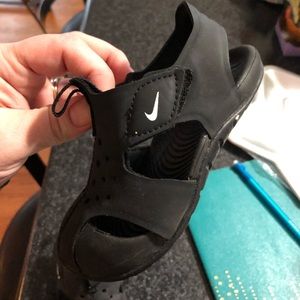 Nike Toddler Sandles
